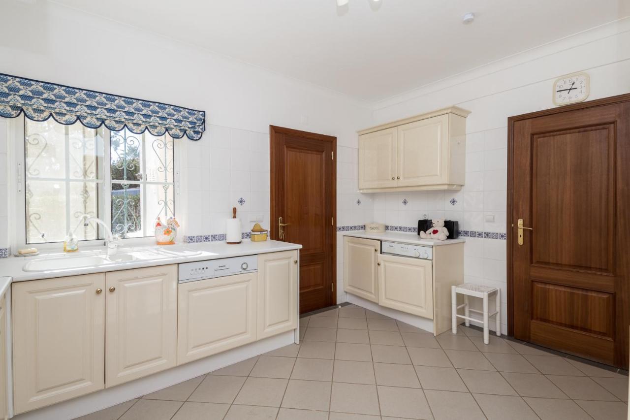 Peaceful 4Br Villa On Gramacho Golf Resort W/ Private Pool Lagoa  Luaran gambar