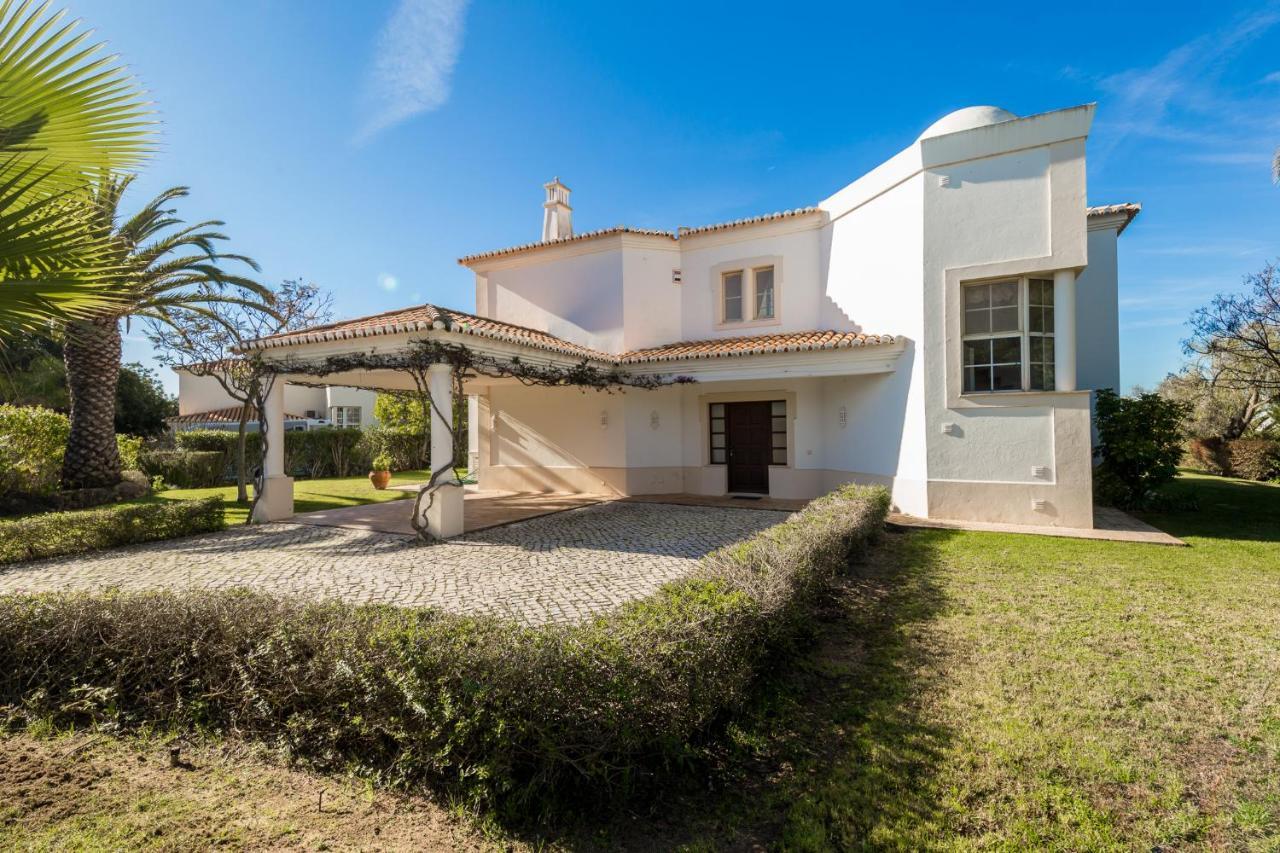 Peaceful 4Br Villa On Gramacho Golf Resort W/ Private Pool Lagoa  Luaran gambar
