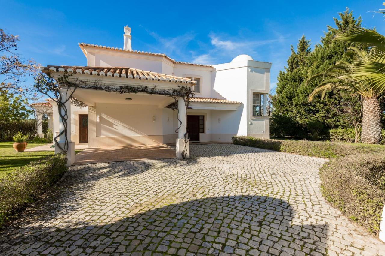 Peaceful 4Br Villa On Gramacho Golf Resort W/ Private Pool Lagoa  Luaran gambar