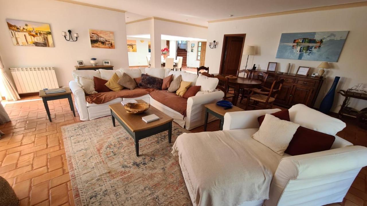 Peaceful 4Br Villa On Gramacho Golf Resort W/ Private Pool Lagoa  Luaran gambar